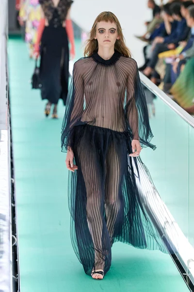 Look 34